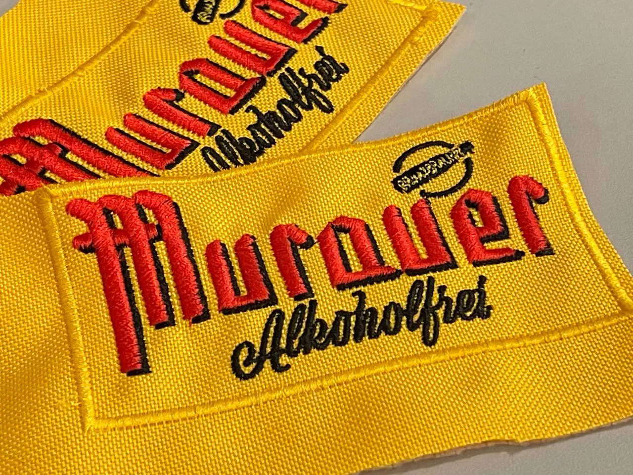 Murauer Bier gestickte Aufnäher in gelb und rot