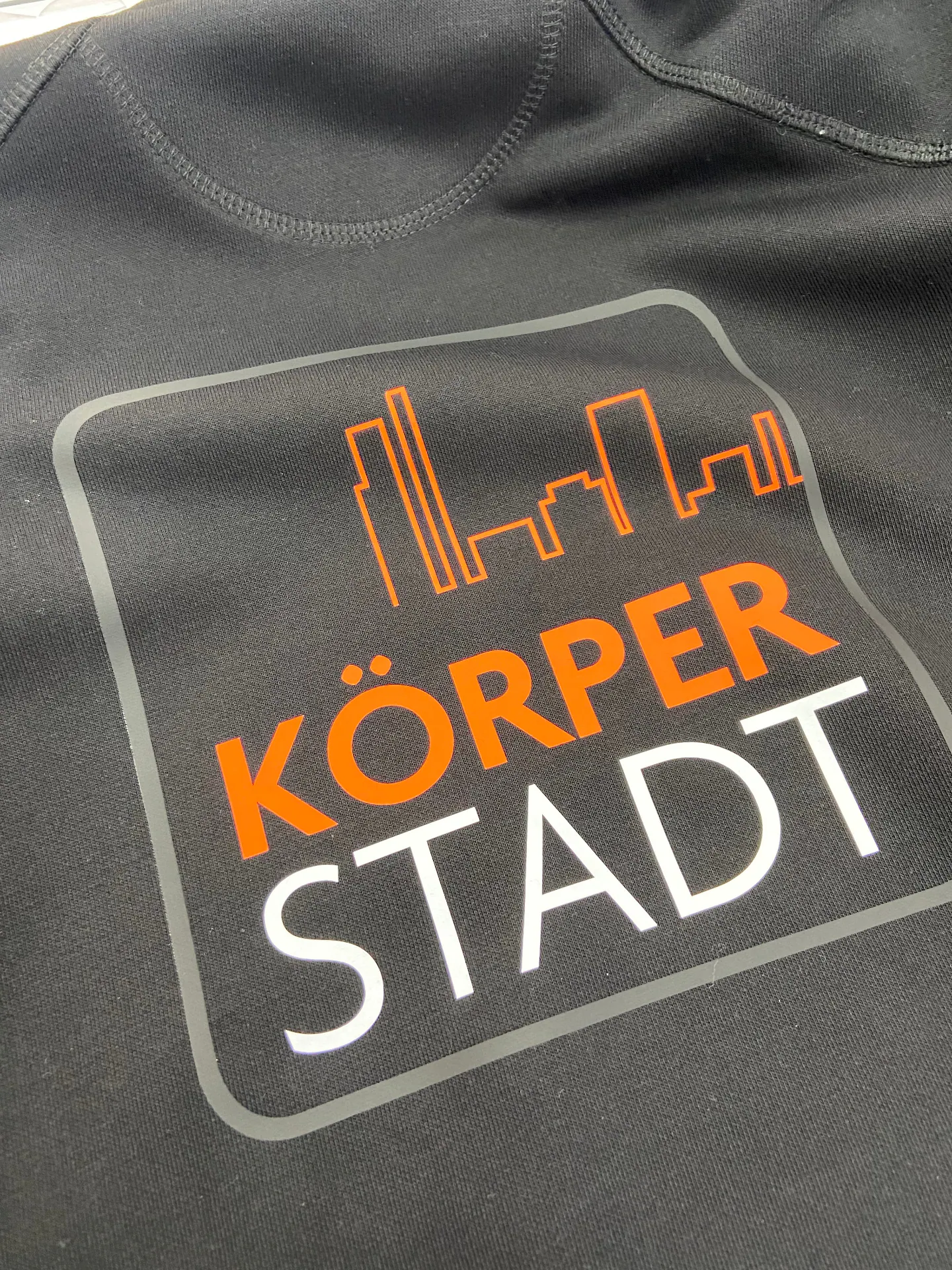 Mehrfarbiger Logodruck mit Flexfolie