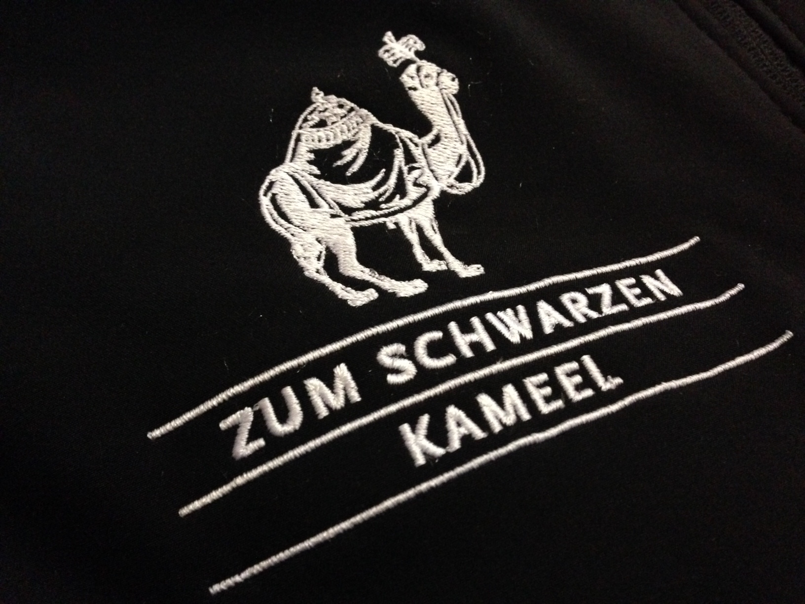 schwarze-kameel-logo